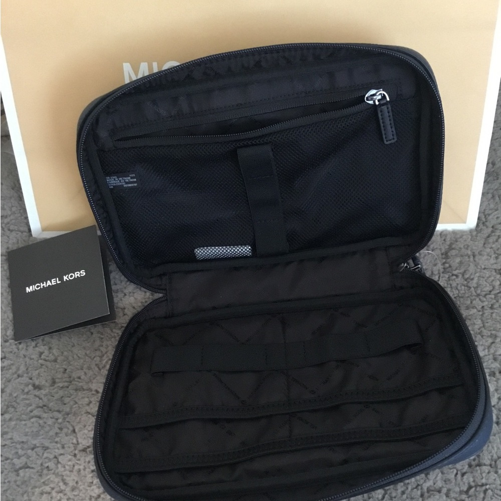 NWT Michael Kors Mens Cooper Tech Travel Organizer- Navy Blue - Picture 6 of 10